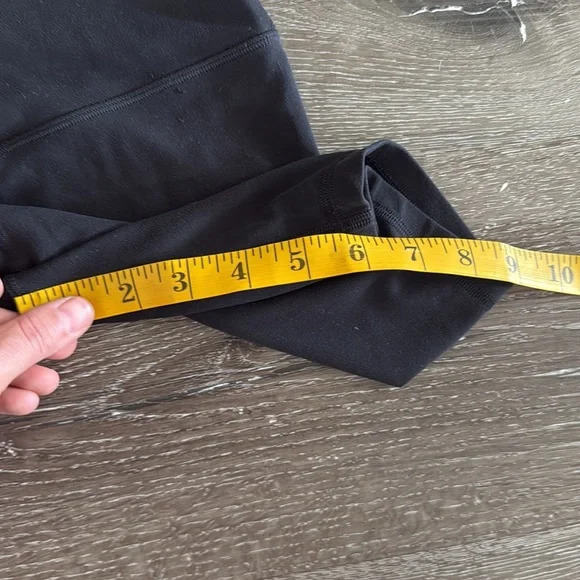 Lululemon Align 6” Shorts - Black, size 2 - Picture 5 of 5